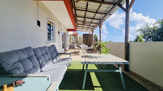 Charming 2-Bedroom Penthouse for Rent in the North of the Island