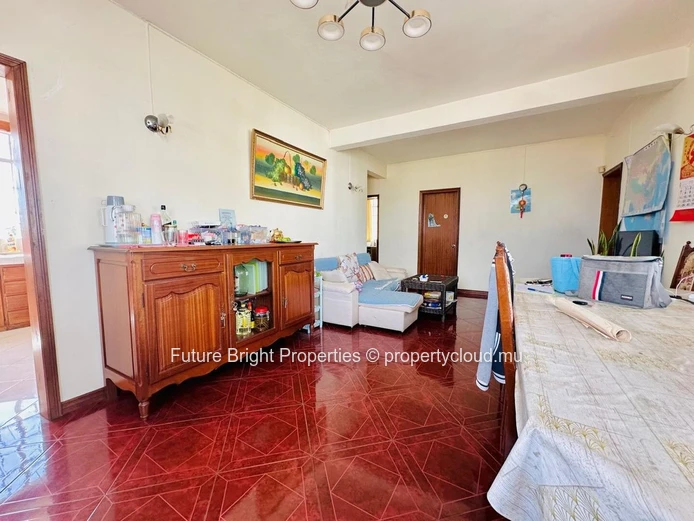 Spacious House , ideal for two Families!