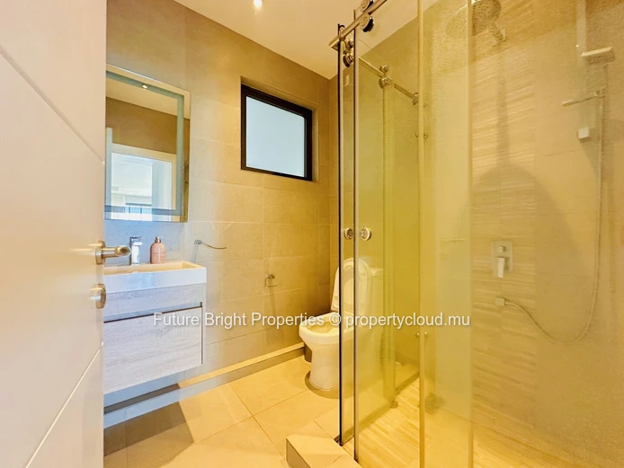 Appartement d’Exception en Bord de Mer – Roches Noires