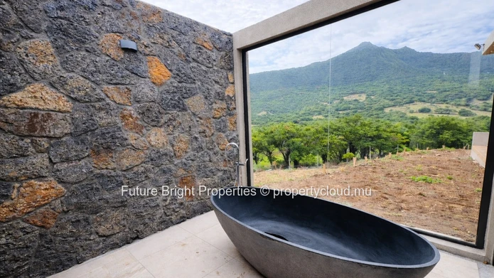 Exceptional Contemporary Villa at Domaine de Palmyre – Panoramic Views (Sole Mandate)