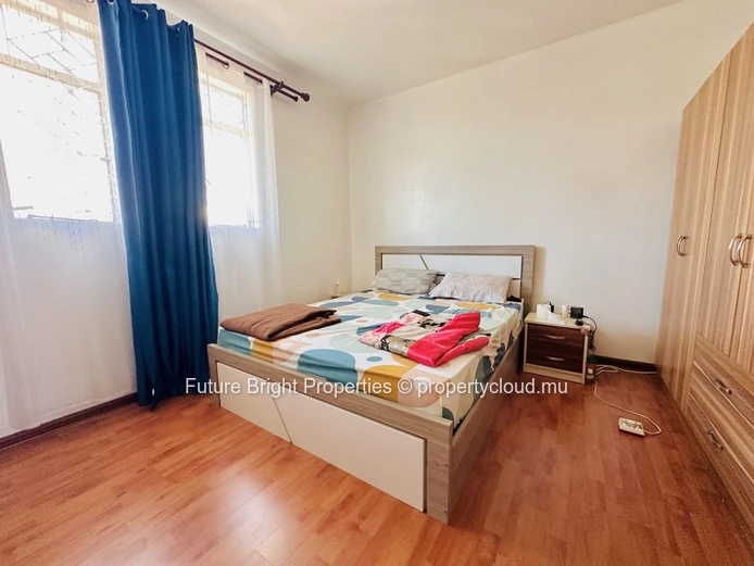 Opportunity Not to Be Missed: Modern Apartment in Roches Brunes