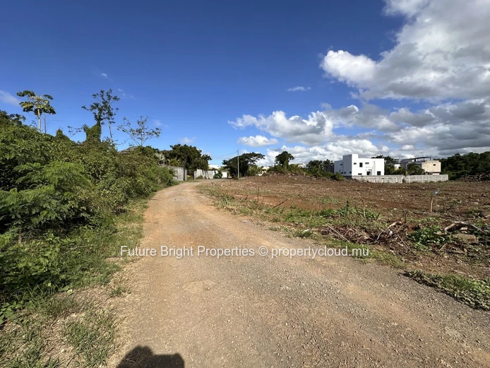 Prime Investment Opportunity in the North – Exceptional Plot for Residential Development