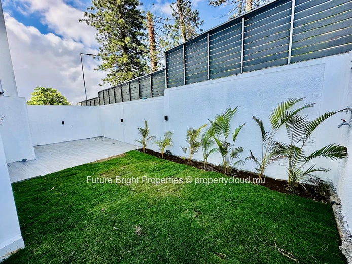 Modern 5-Bedroom Duplex In Floréal – Newly Built & Perfectly Located