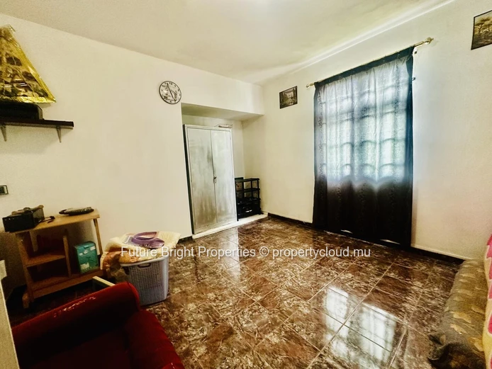 Spacious 6-Bedroom House For Sale In Palma, Quatre Bornes – Ideal Family Home With Great Potential