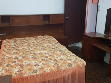 6 Bedroom House