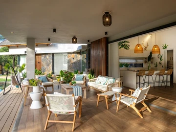 5 Bedroom Villa