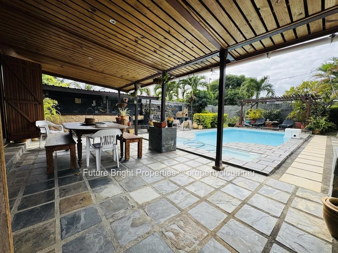 Charming House for sale in Tamarin (Sole Mandate)