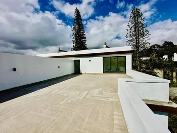 5 Bedroom Townhouse, Duplex