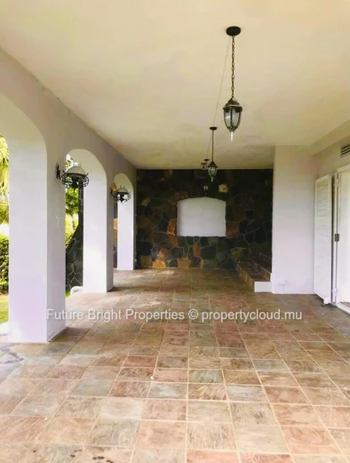 A Hidden Haven In A Tranquil Neighbourhood – Spacious Character Home Surrounded By Nature