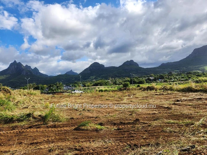 Exceptional Investment Opportunity – Prime Land for Sale on Verdun Main Road