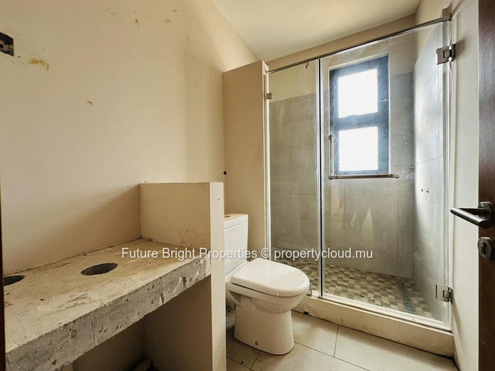 House for Sale on the West Coast (Green Creek) – Great Potential to Personalize