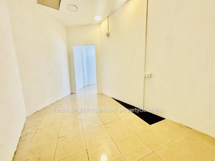 Commercial Space For Sale – Prime Location In Gateway Building, St Jean, Quatre Bornes