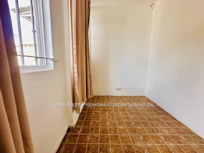 Family Home with Spacious Garden – Steps Away from All Amenities