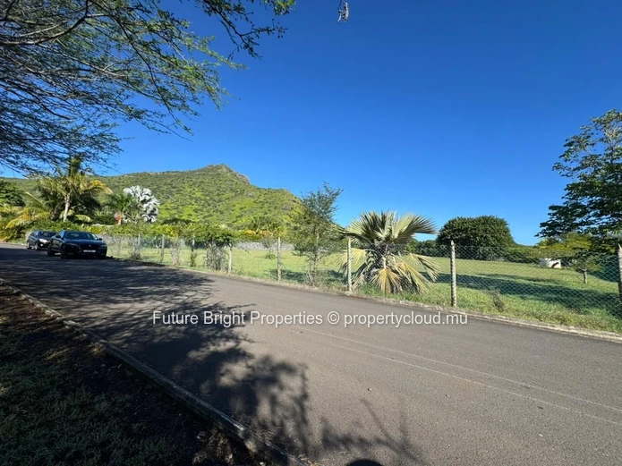 Land for Sale – Tamarin (Belouguet) 