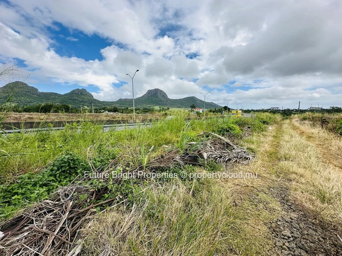 Exceptional Investment Opportunity – Prime Land for Sale on Verdun Main Road