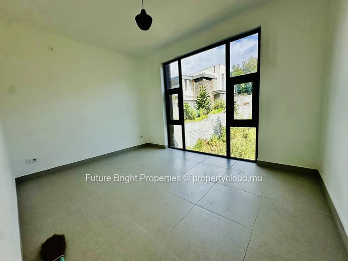 Modern 5-Bedroom Duplex In Floréal – Newly Built & Perfectly Located