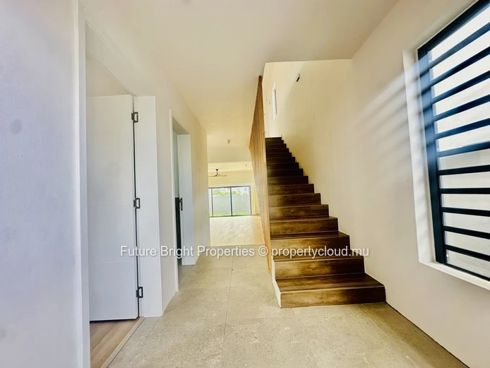 Modern 4-Bedroom House For Sale In Roches Brunes – Brand New, Secure & Ideally Located