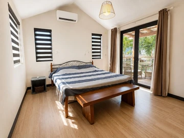 7 Bedroom House