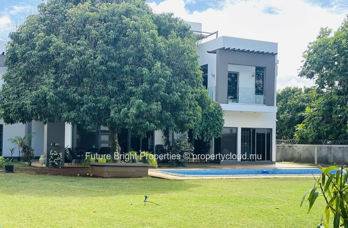 For Sale: A Contemporary Masterpiece with Expansive Grounds and Luxury Living