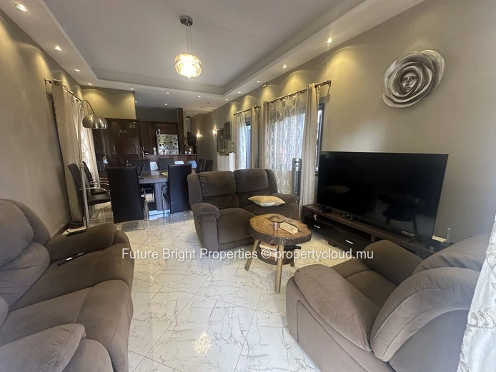 Furnished 3-Bedroom House on ground floor for Rent in Ebène Au Bout Du Monde