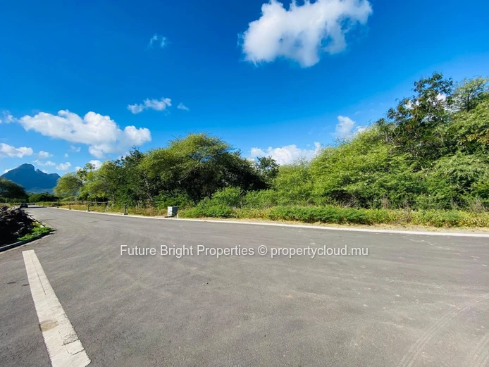 Land for Sale – Tamarin (Belouguet) 