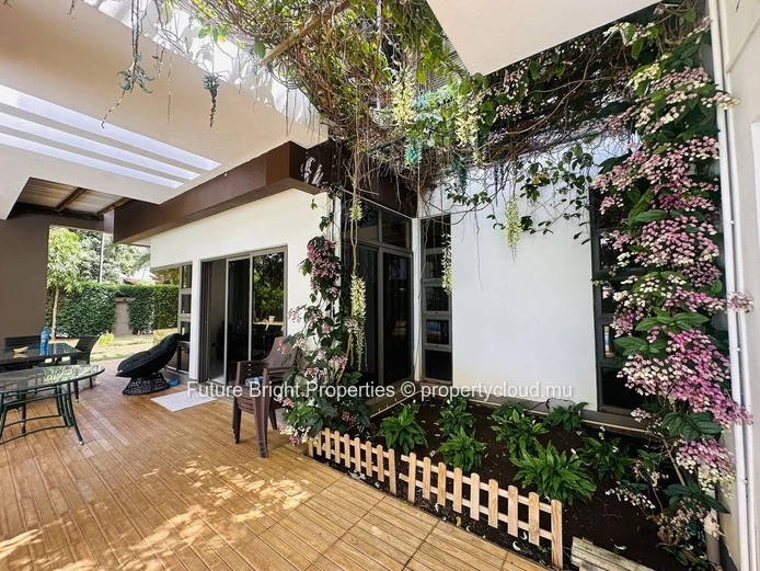 For Sale: A Contemporary Masterpiece with Expansive Grounds and Luxury Living