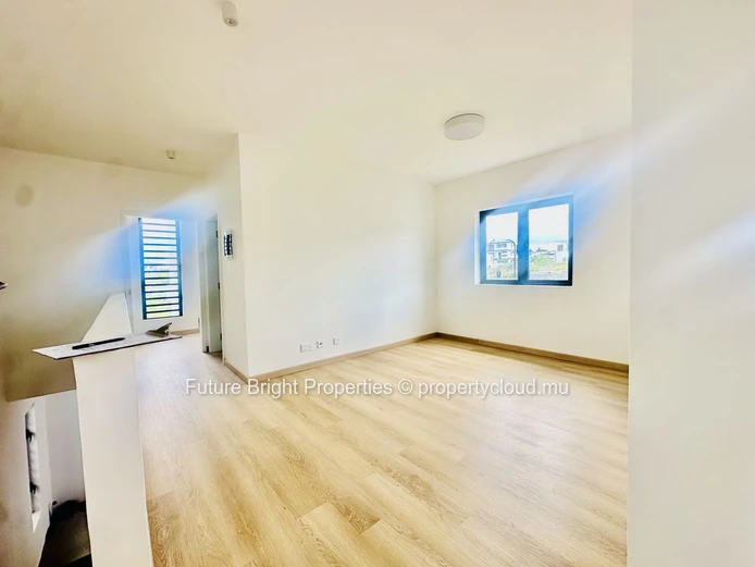 Modern 4-Bedroom House For Sale In Roches Brunes – Brand New, Secure & Ideally Located