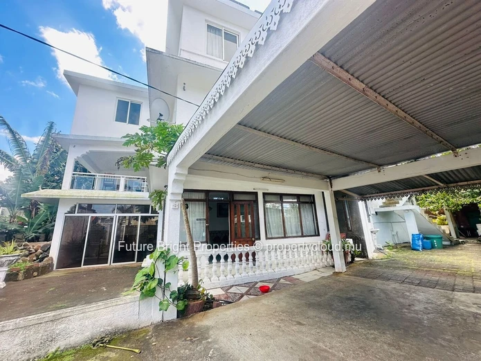 For Sale: Spacious Ground + 2 House - Perfect for Renovation and Customization!