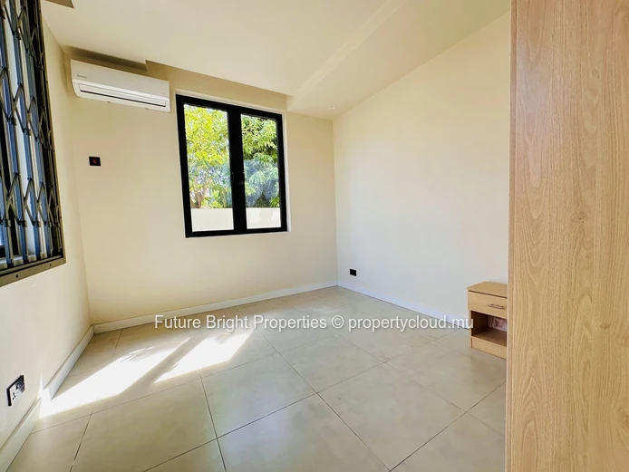 Modern Living in the Heart of Roches Brunes