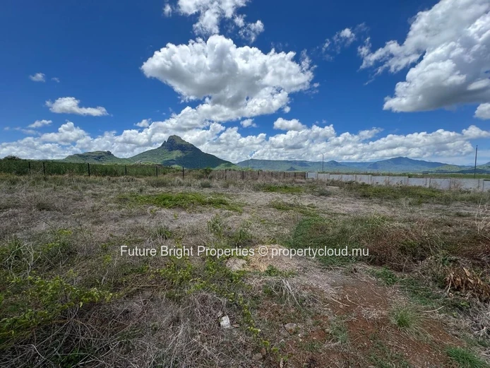 Exclusive Offering: Exceptional Land in Magenta Parkside, Cascavelle (Sole Mandate)