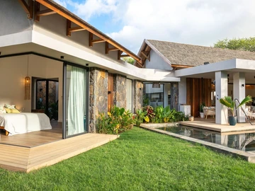 5 Bedroom Villa