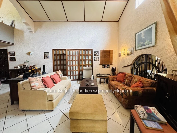 Charming House for sale in Tamarin (Sole Mandate)