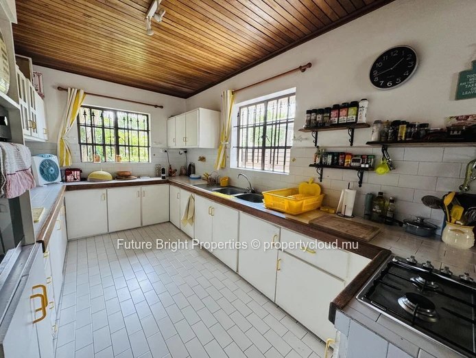 Charming House for sale in Tamarin (Sole Mandate)