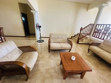 5 Bedroom House