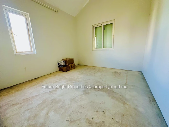 Spacious Family Home in a Peaceful Morcellement – Just Minutes from Jumbo Riche Terre!